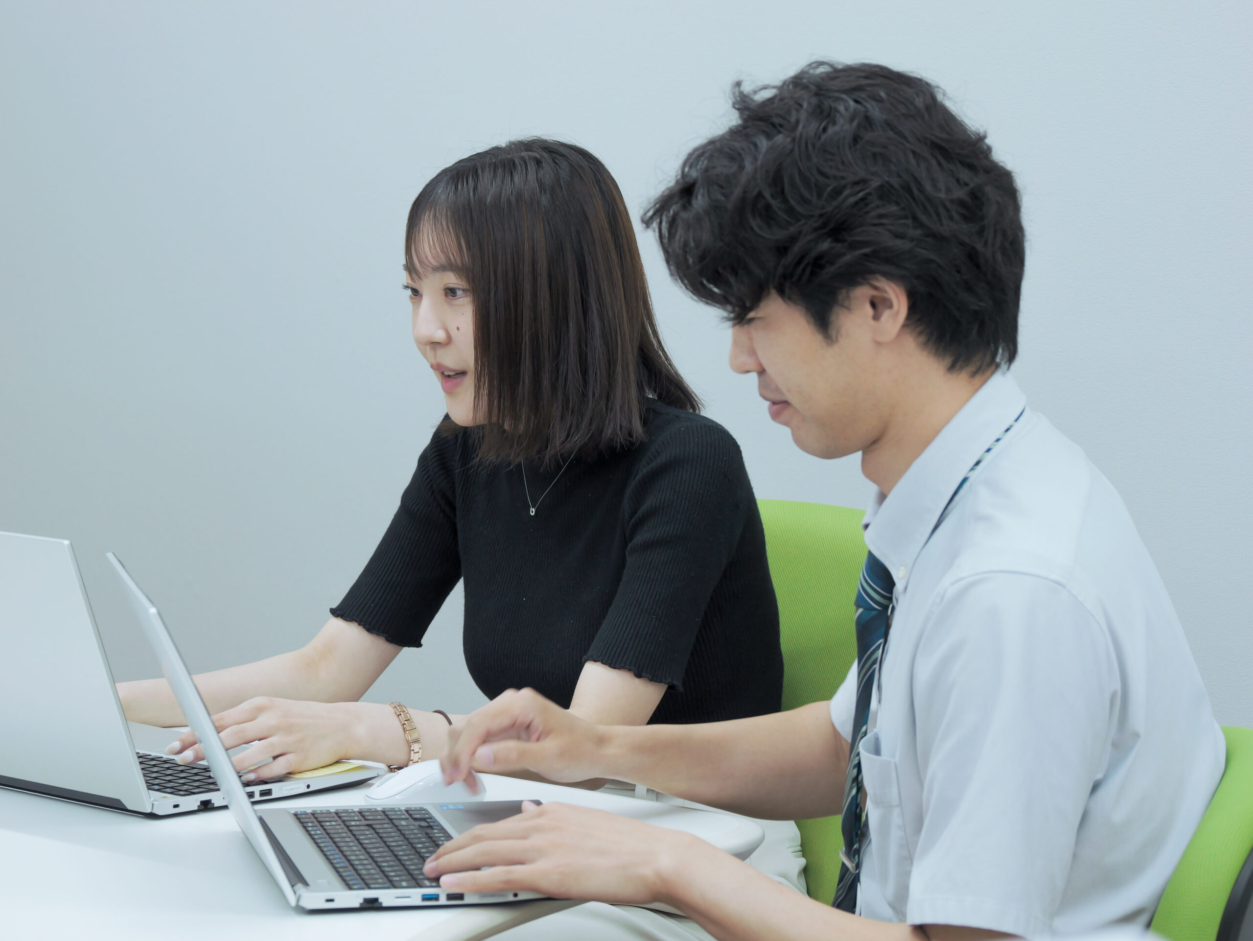 企画営業部